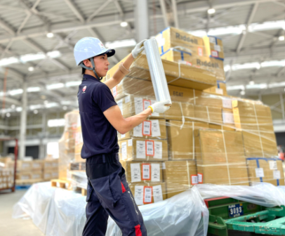 本邦航空会社初、マスバランス方式を採用したバイオマス素材の貨物固縛用ストレッチフィルムを導入